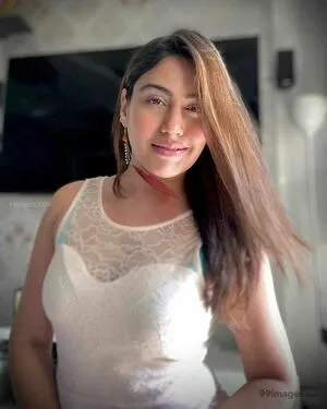 Surbhi Chandna / officialsurbhic фото голая #0318