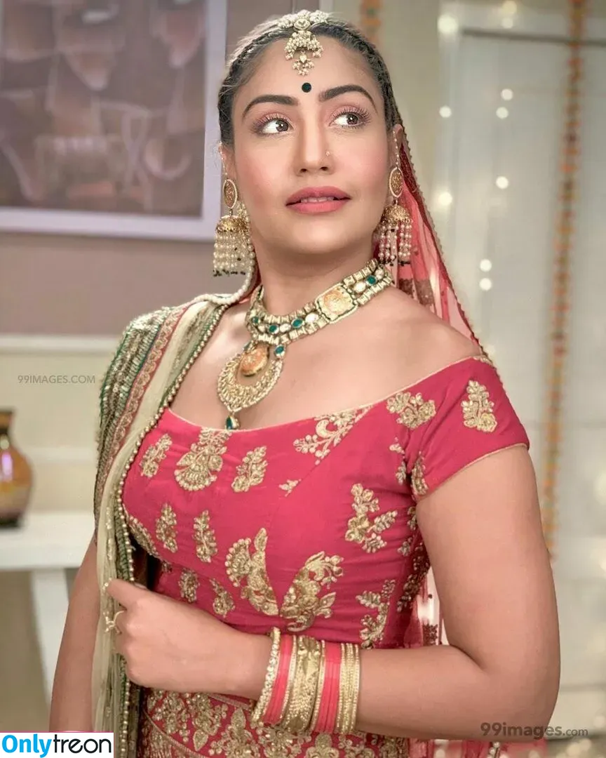 Surbhi Chandna голая photo #0082 (officialsurbhic)
