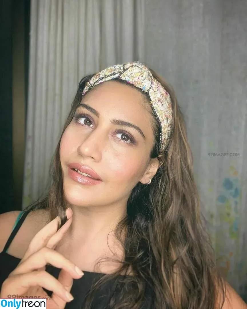 Surbhi Chandna голая photo #0090 (officialsurbhic)