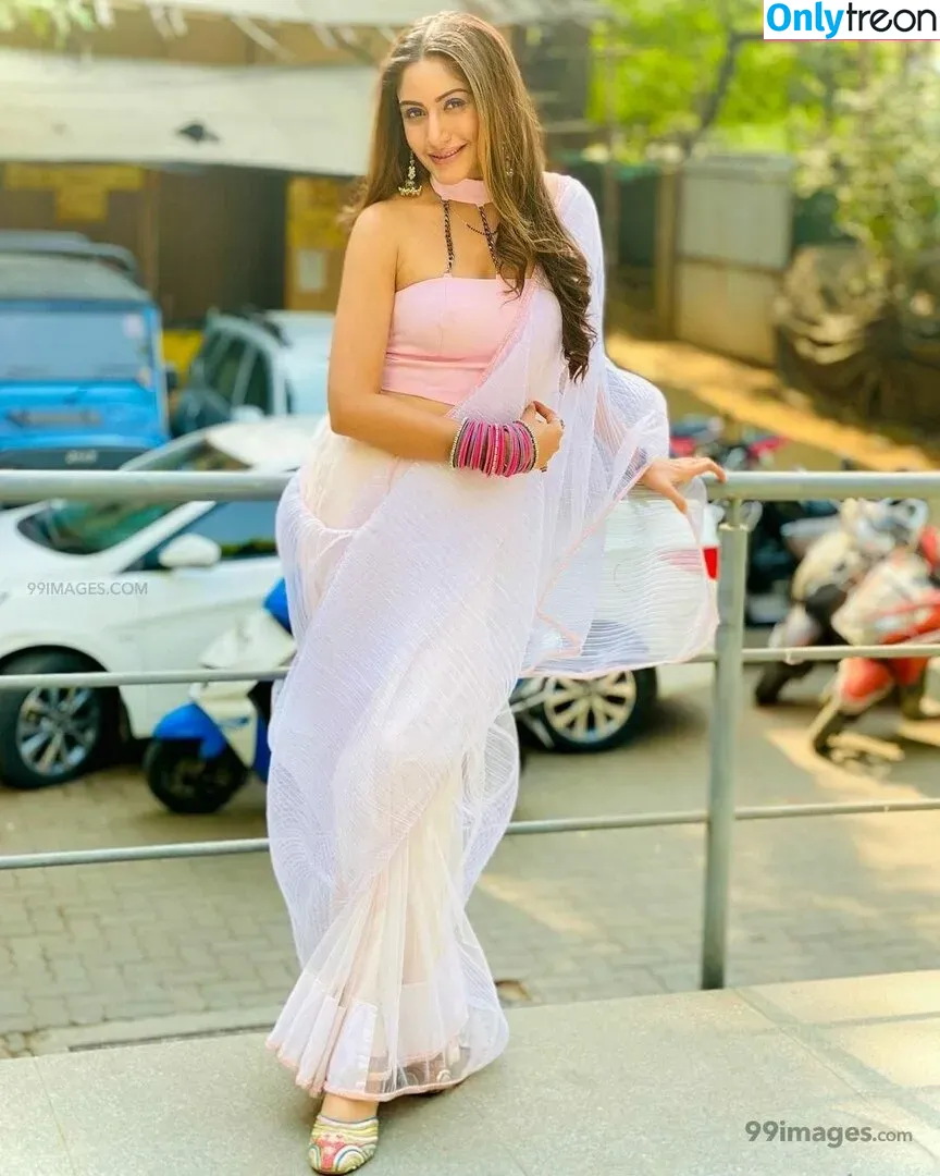 Surbhi Chandna голая photo #0092 (officialsurbhic)