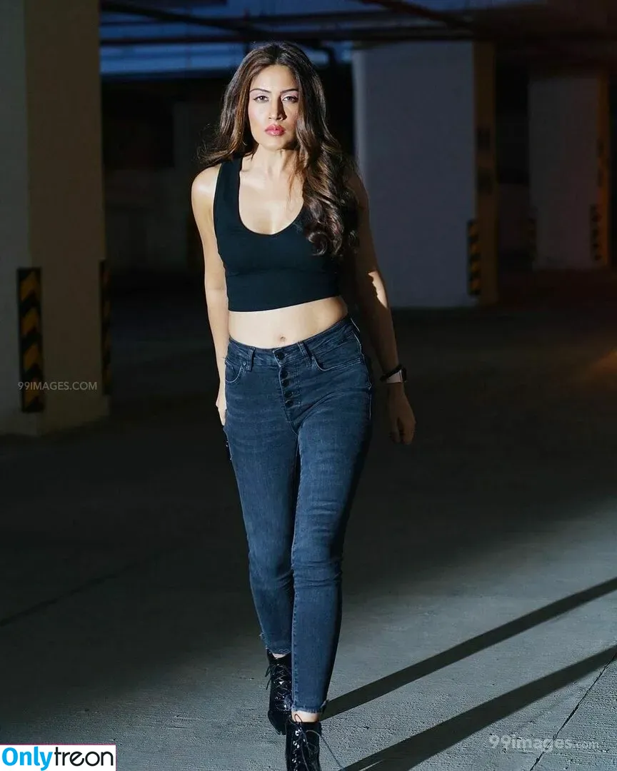 Surbhi Chandna голая photo #0100 (officialsurbhic)