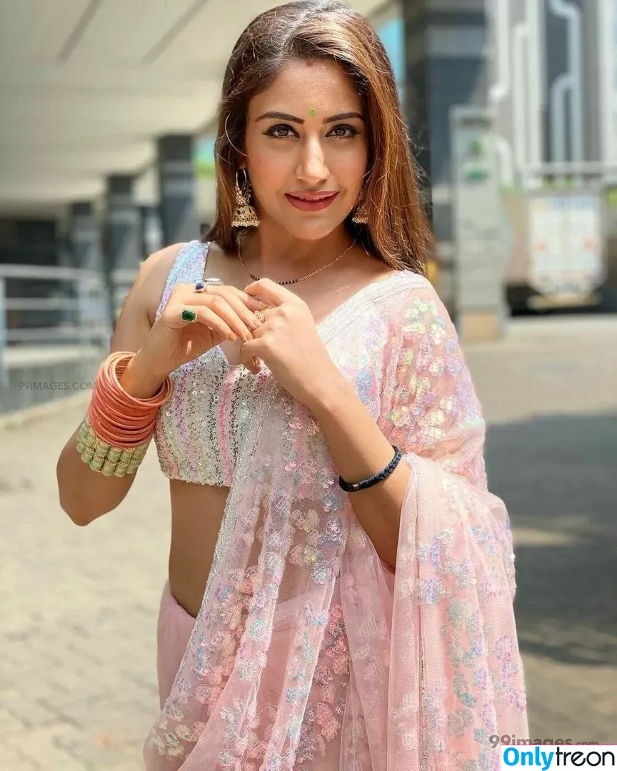 Surbhi Chandna голая photo #0109 (officialsurbhic)