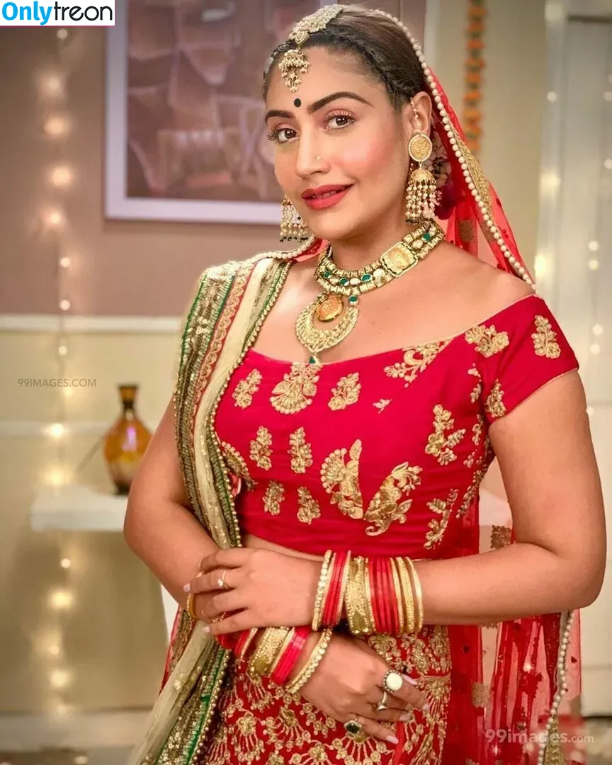 Surbhi Chandna голая photo #0114 (officialsurbhic)