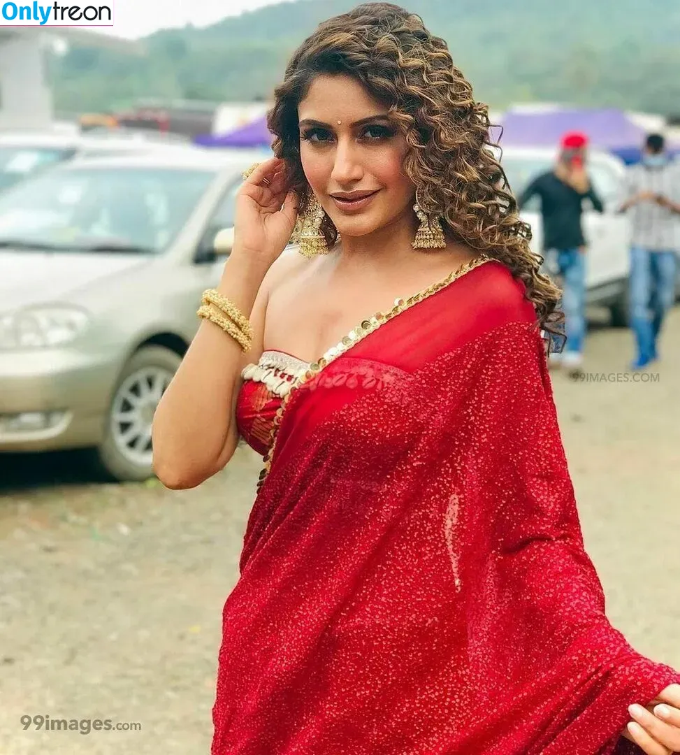 Surbhi Chandna nude photo #0119 (officialsurbhic)