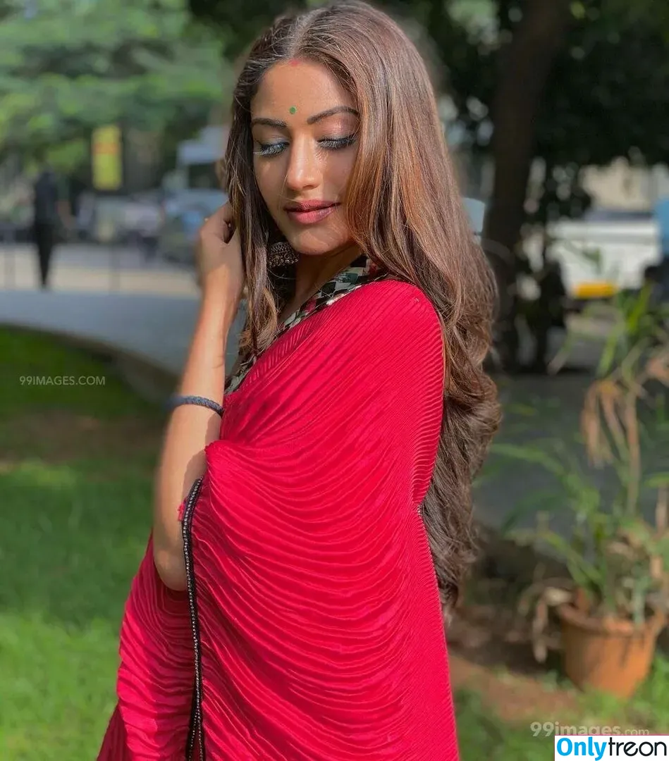 Surbhi Chandna голая photo #0122 (officialsurbhic)