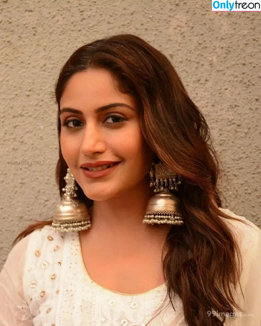 Surbhi Chandna nude photo #0131 (officialsurbhic)