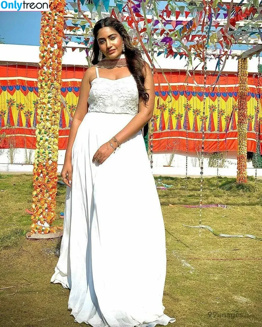 Surbhi Chandna голая photo #0138 (officialsurbhic)