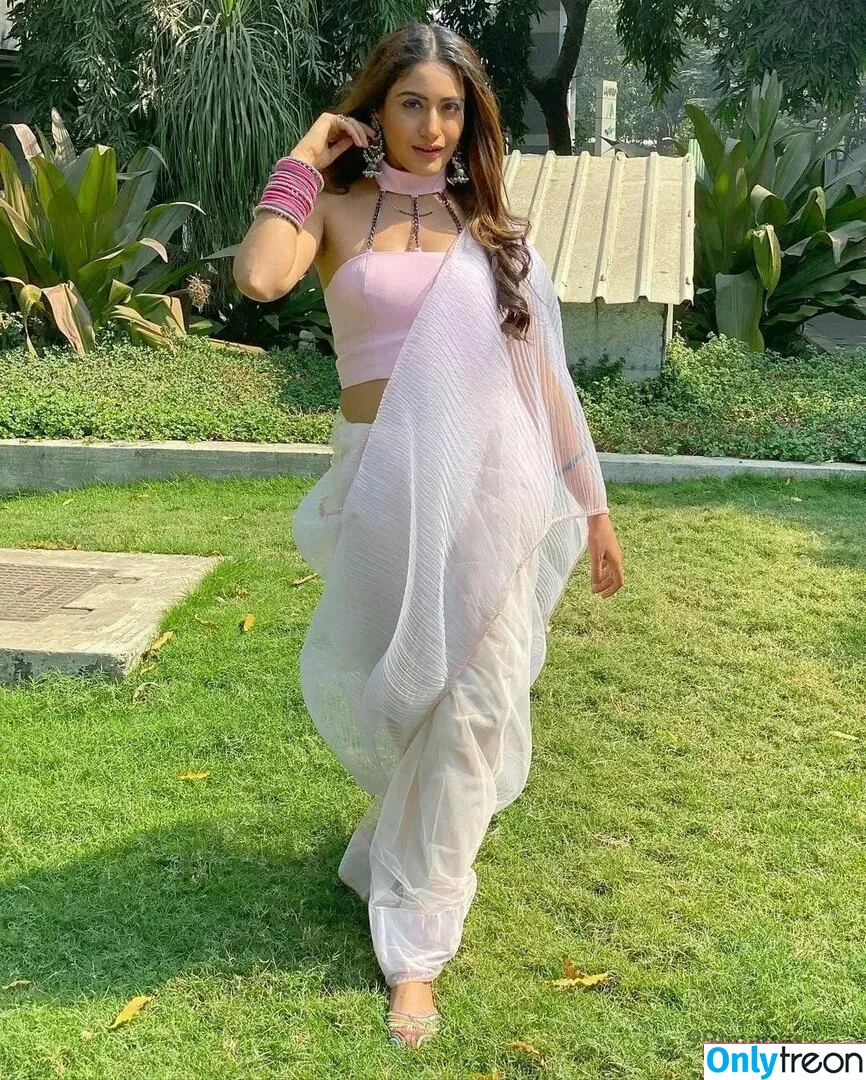 Surbhi Chandna голая photo #0145 (officialsurbhic)