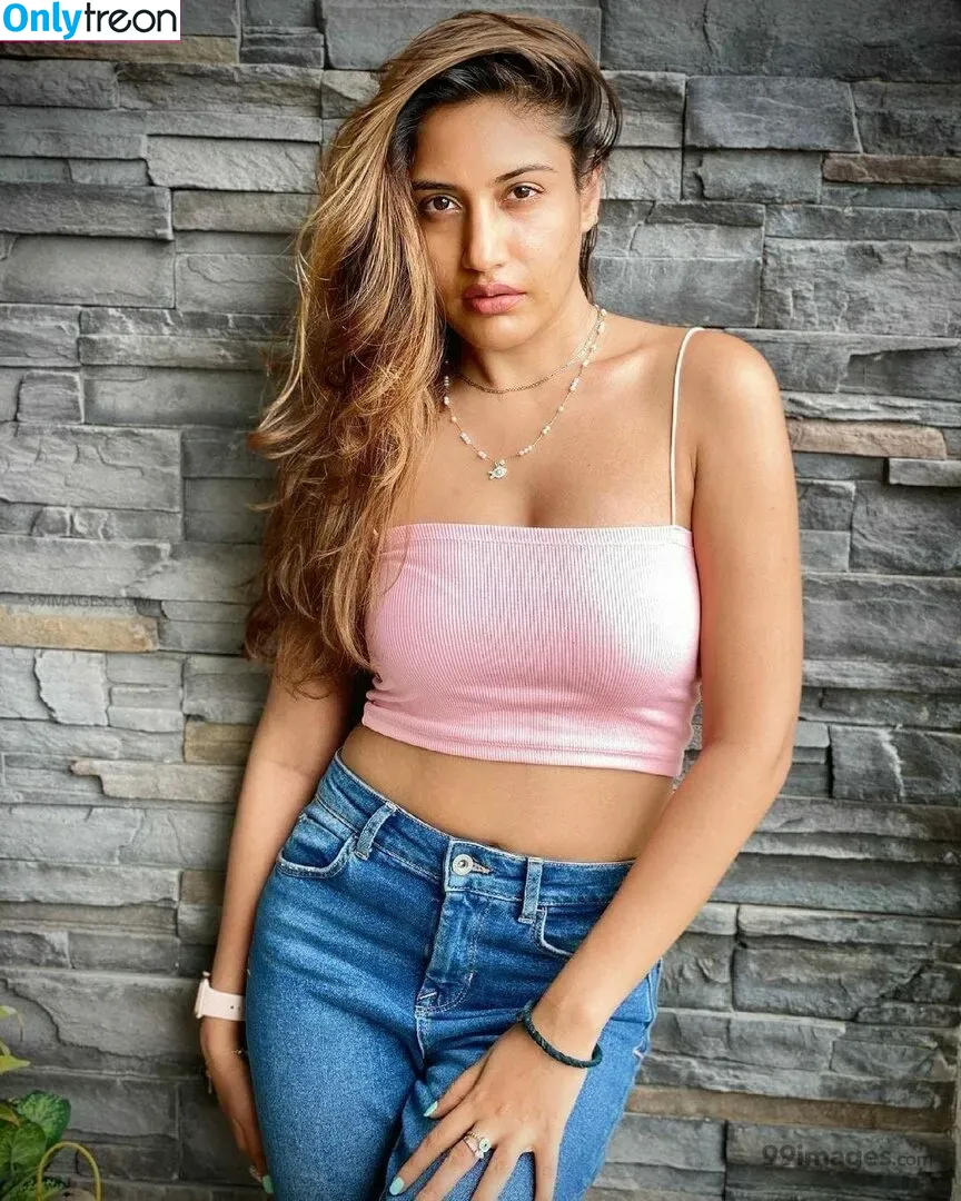 Surbhi Chandna голая photo #0148 (officialsurbhic)