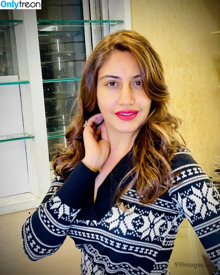Surbhi Chandna голая photo #0150 (officialsurbhic)