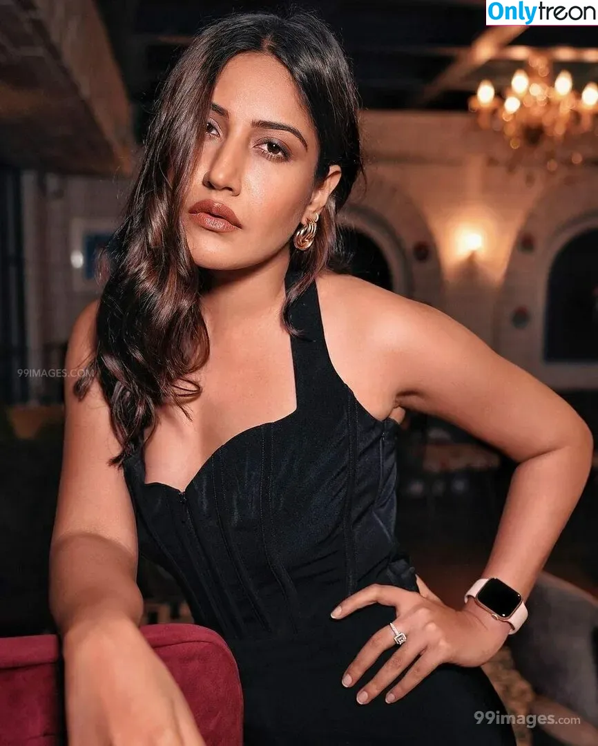 Surbhi Chandna голая photo #0153 (officialsurbhic)