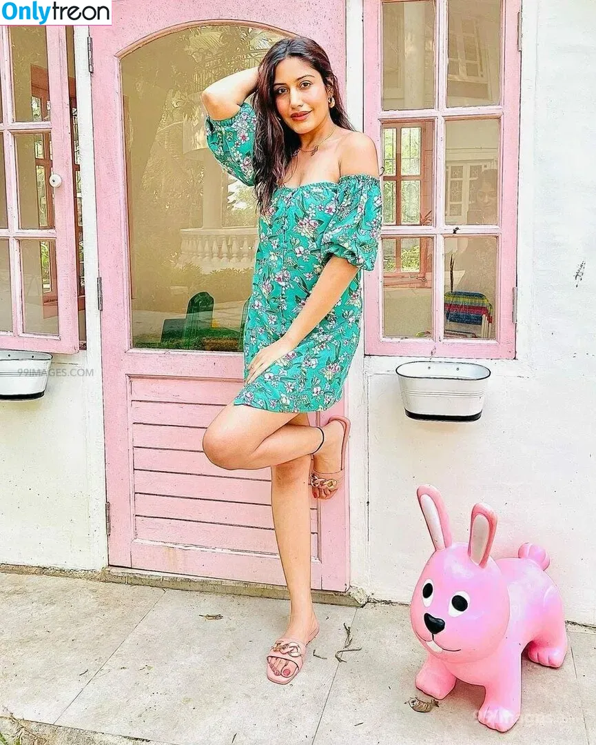 Surbhi Chandna голая photo #0159 (officialsurbhic)