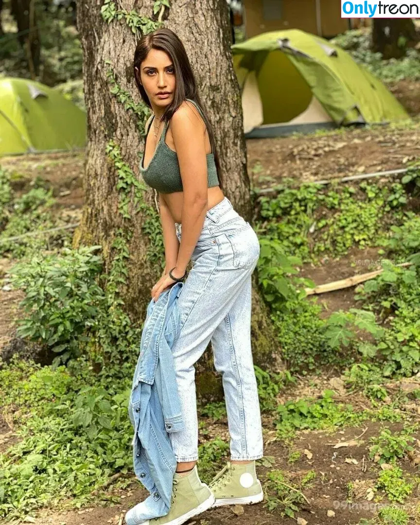 Surbhi Chandna голая photo #0163 (officialsurbhic)