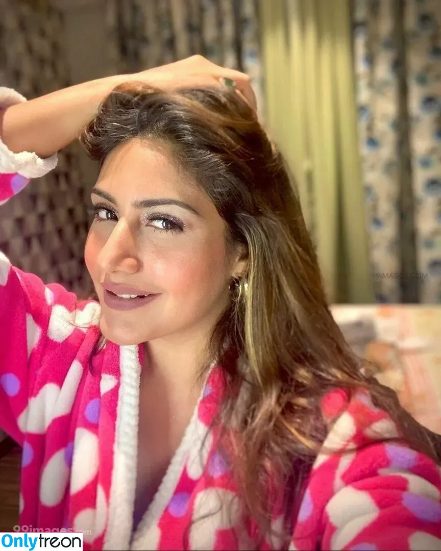Surbhi Chandna голая photo #0224 (officialsurbhic)