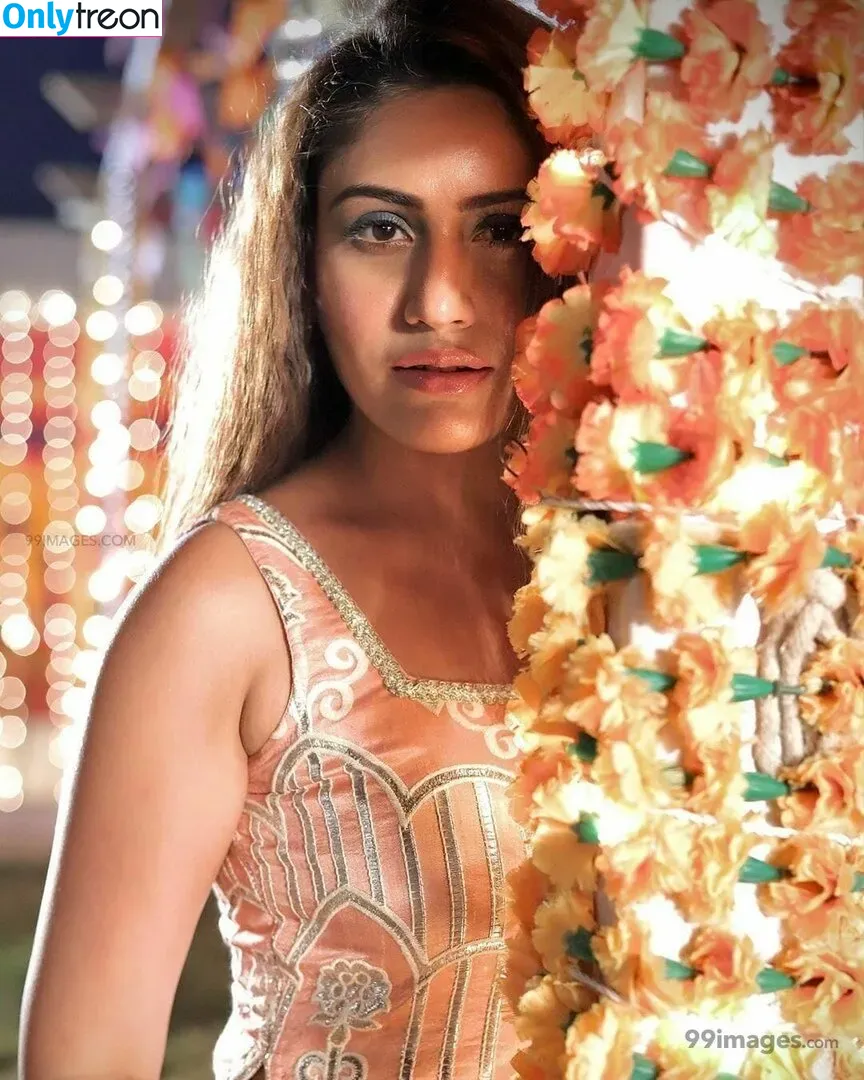 Surbhi Chandna голая photo #0237 (officialsurbhic)