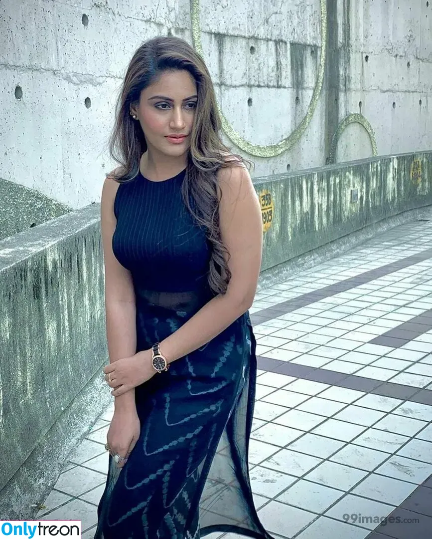 Surbhi Chandna голая photo #0276 (officialsurbhic)