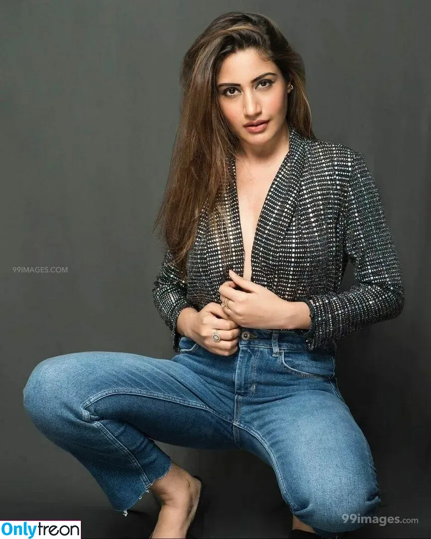 Surbhi Chandna голая photo #0298 (officialsurbhic)