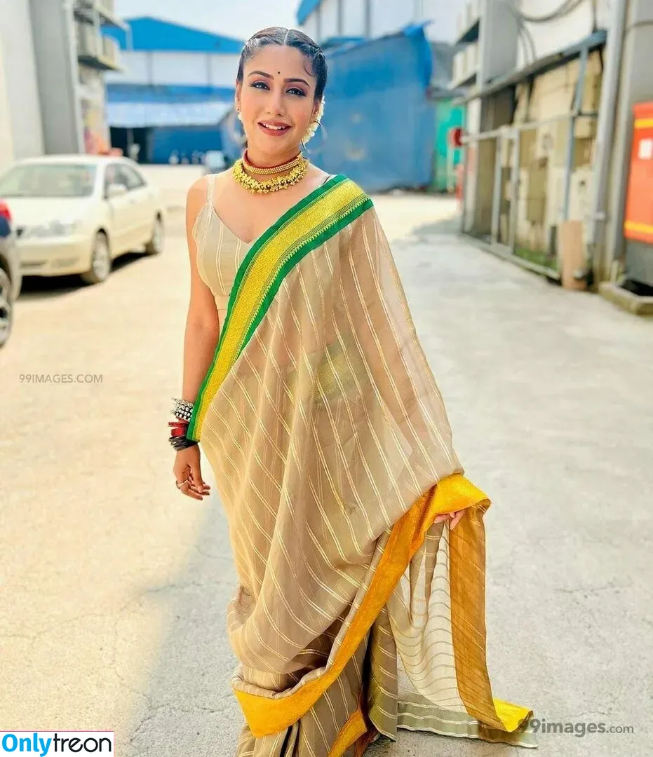 Surbhi Chandna голая photo #0307 (officialsurbhic)