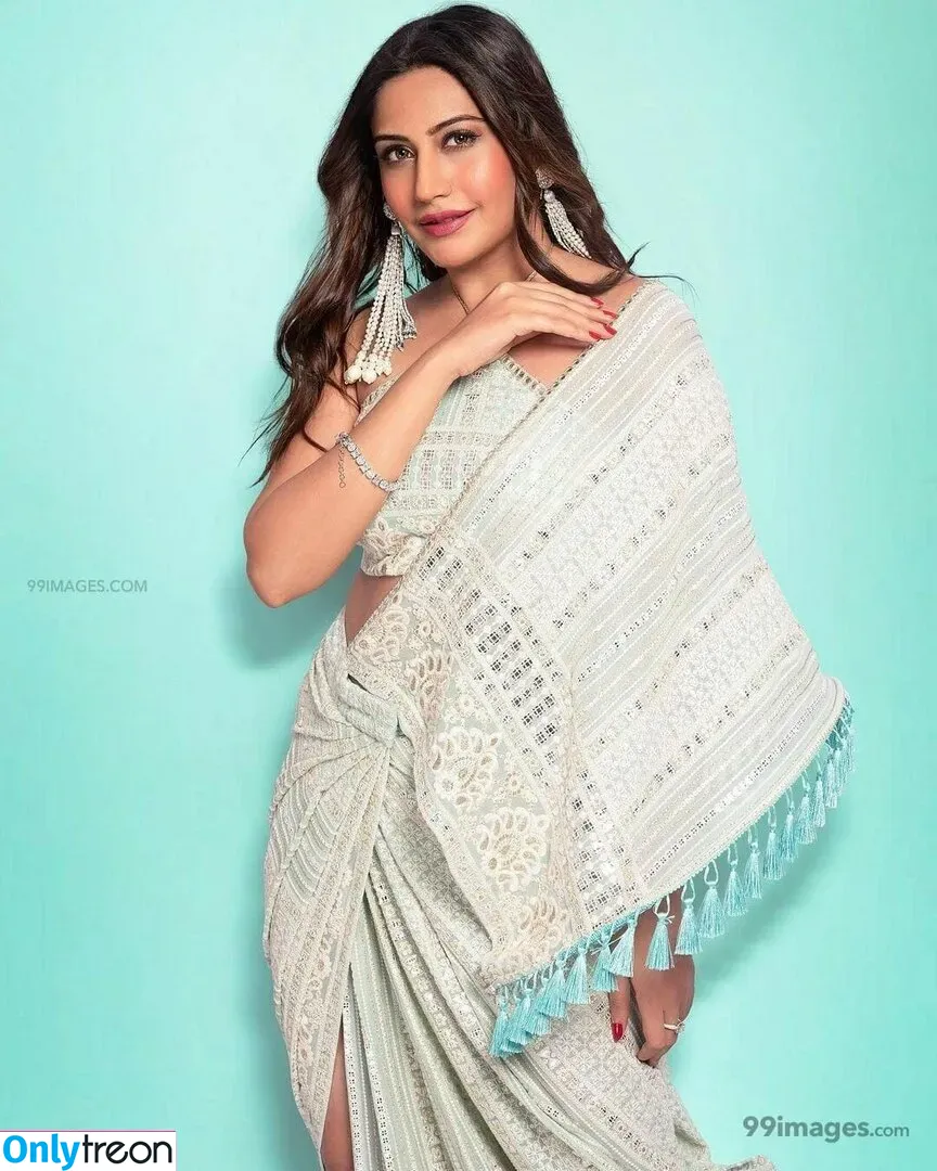 Surbhi Chandna nude photo #0316 (officialsurbhic)