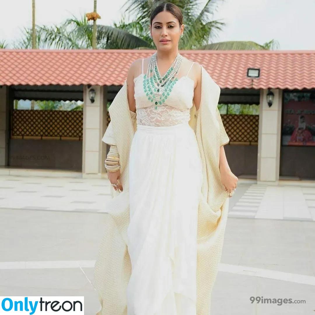 Surbhi Chandna голая photo #0327 (officialsurbhic)