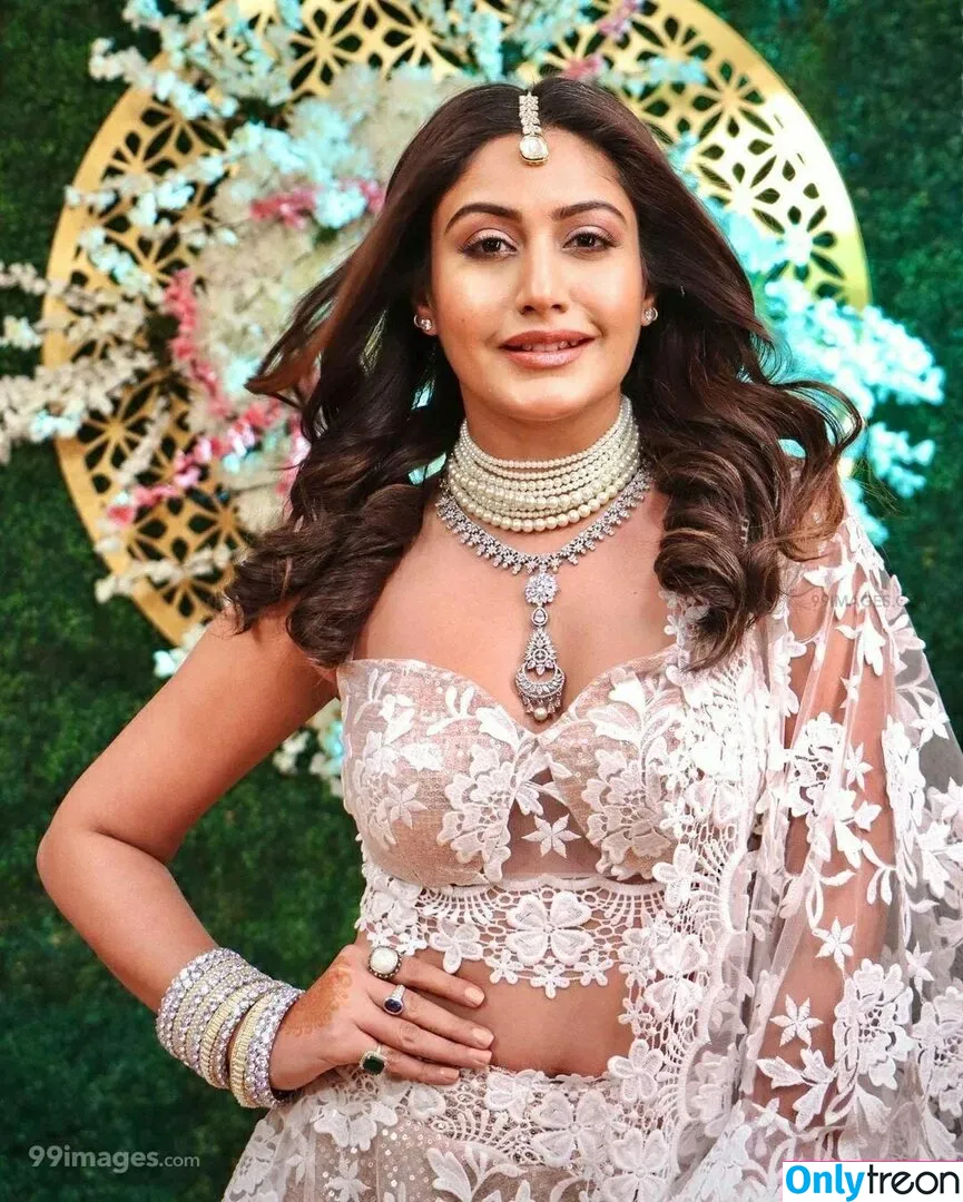 Surbhi Chandna голая photo #0331 (officialsurbhic)