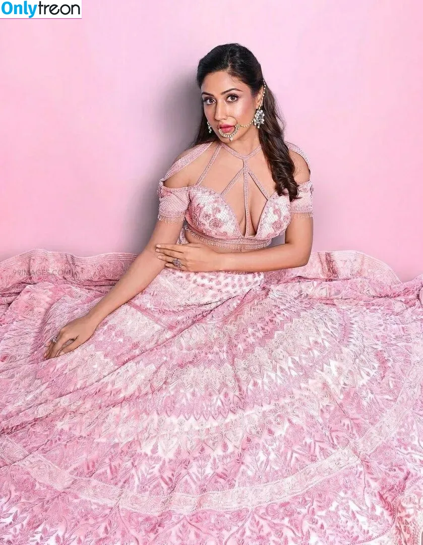 Surbhi Chandna голая photo #0339 (officialsurbhic)