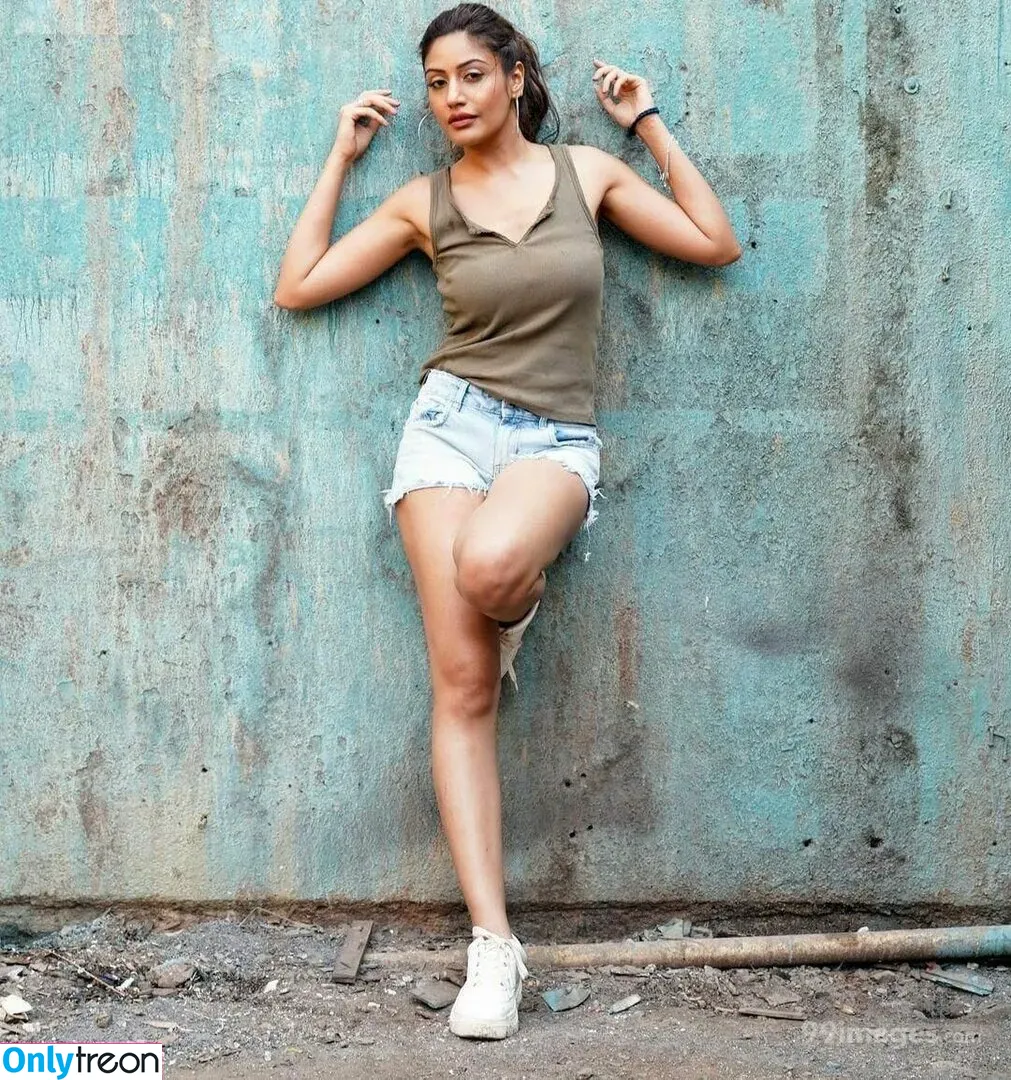 Surbhi Chandna голая photo #0353 (officialsurbhic)
