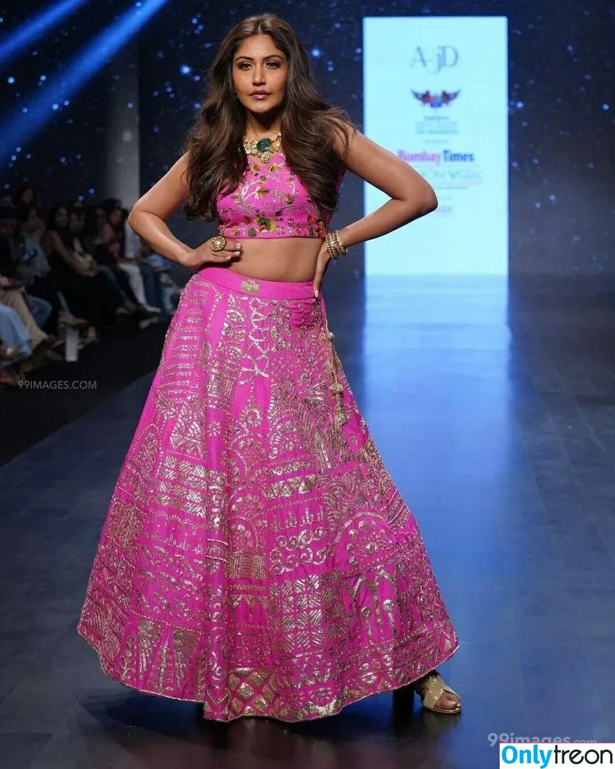 Surbhi Chandna голая photo #0371 (officialsurbhic)