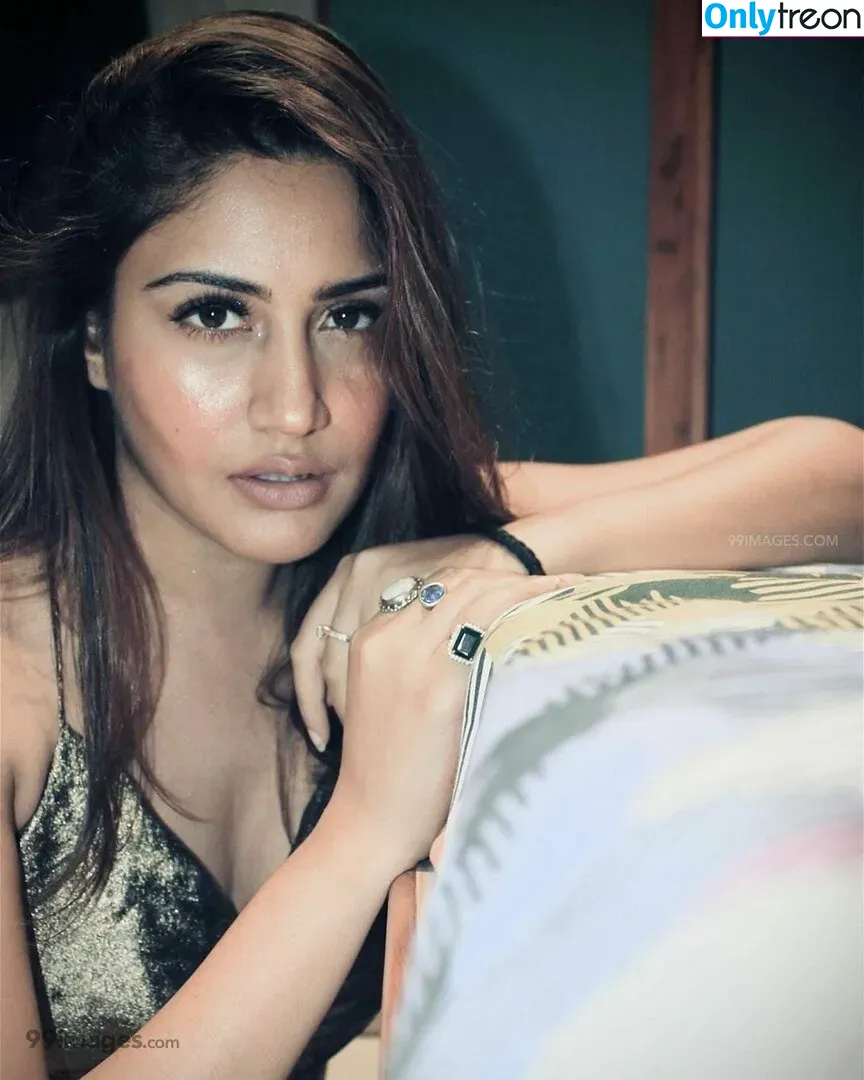 Surbhi Chandna голая photo #0389 (officialsurbhic)