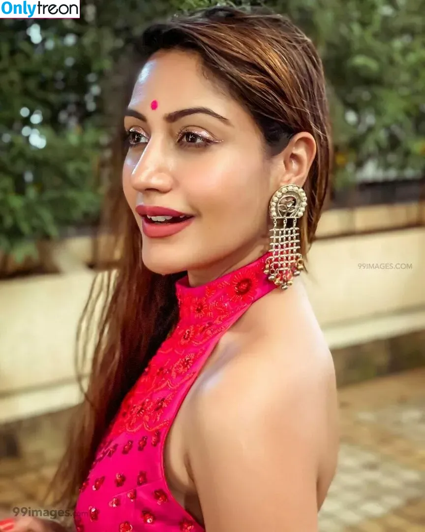 Surbhi Chandna голая photo #0400 (officialsurbhic)