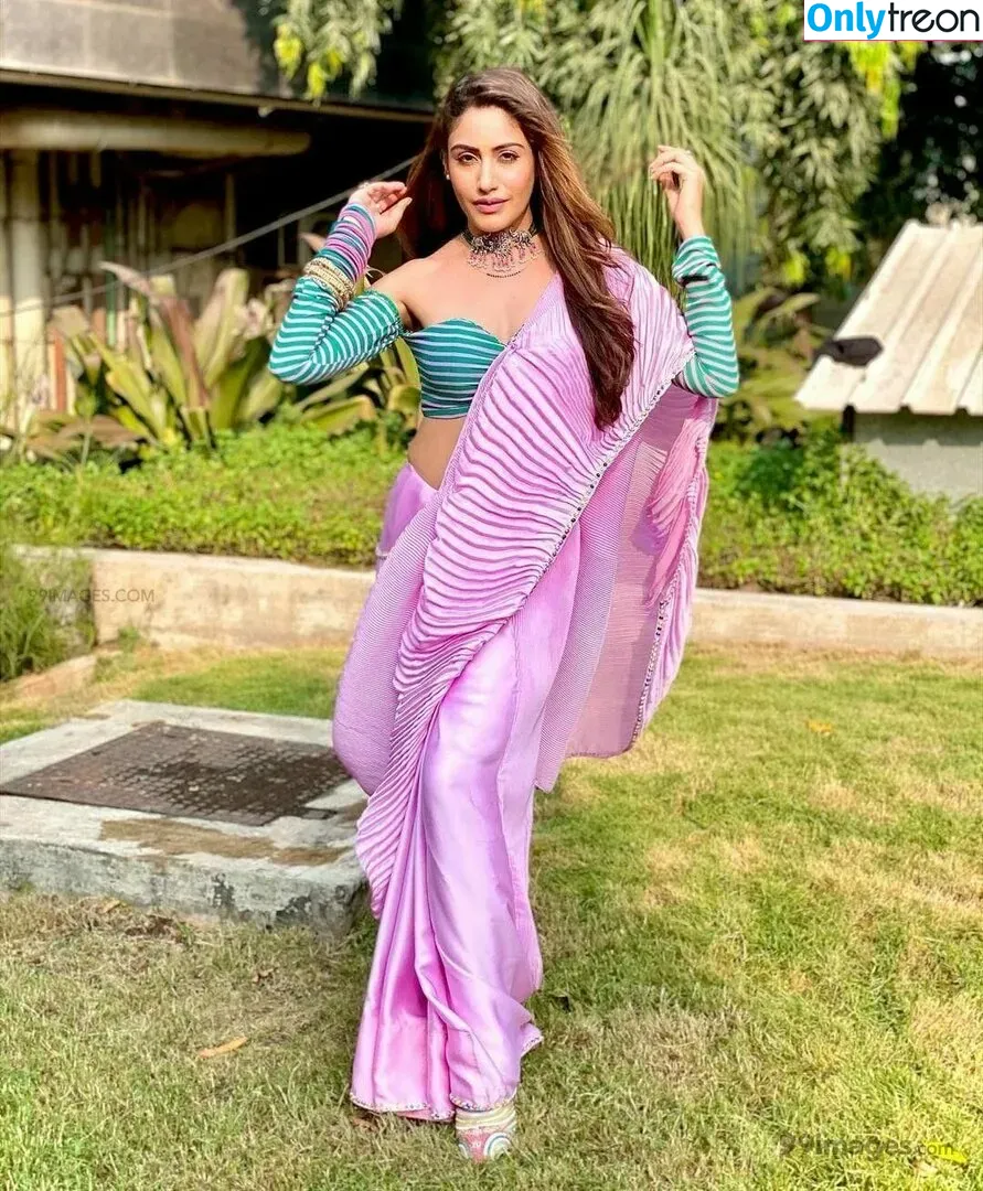 Surbhi Chandna голая photo #0406 (officialsurbhic)