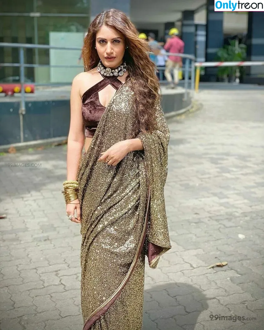 Surbhi Chandna голая photo #0417 (officialsurbhic)