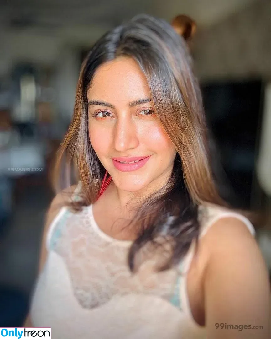 Surbhi Chandna голая photo #0425 (officialsurbhic)