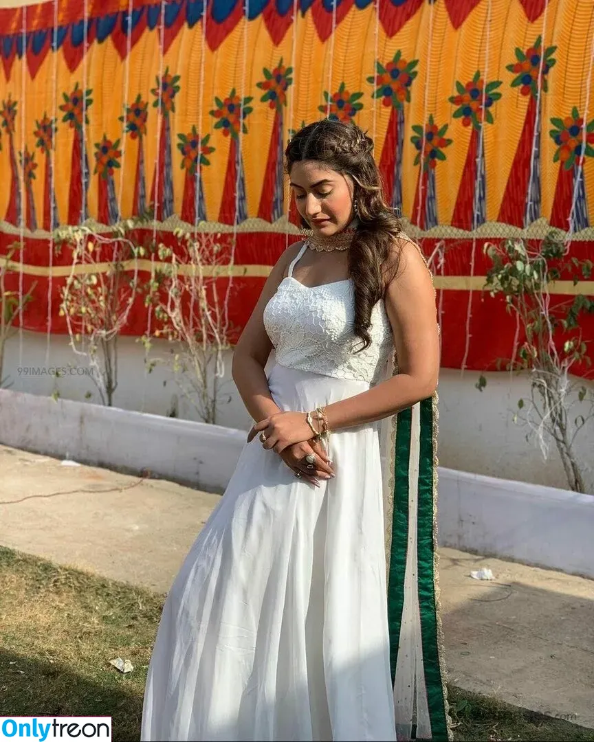 Surbhi Chandna голая photo #0428 (officialsurbhic)