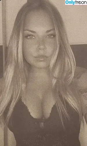  nude photo #0008