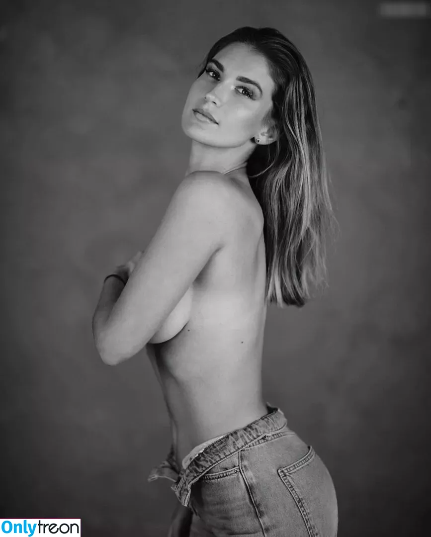 Susanna Giovanardi nude photo #0114 (susannagiovanardi)