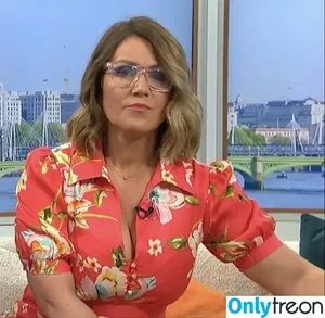 Susanna Reid / susannareid100 фото голая #0375