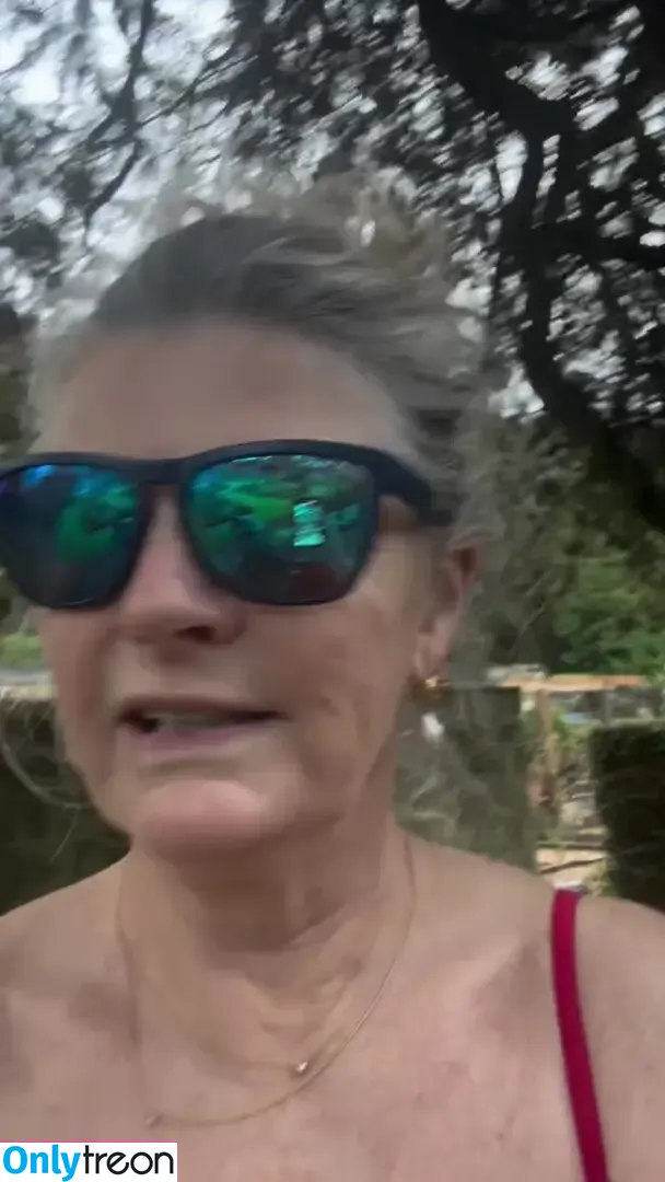 Susannah Constantine nude photo #0007 (susannahconstantine)