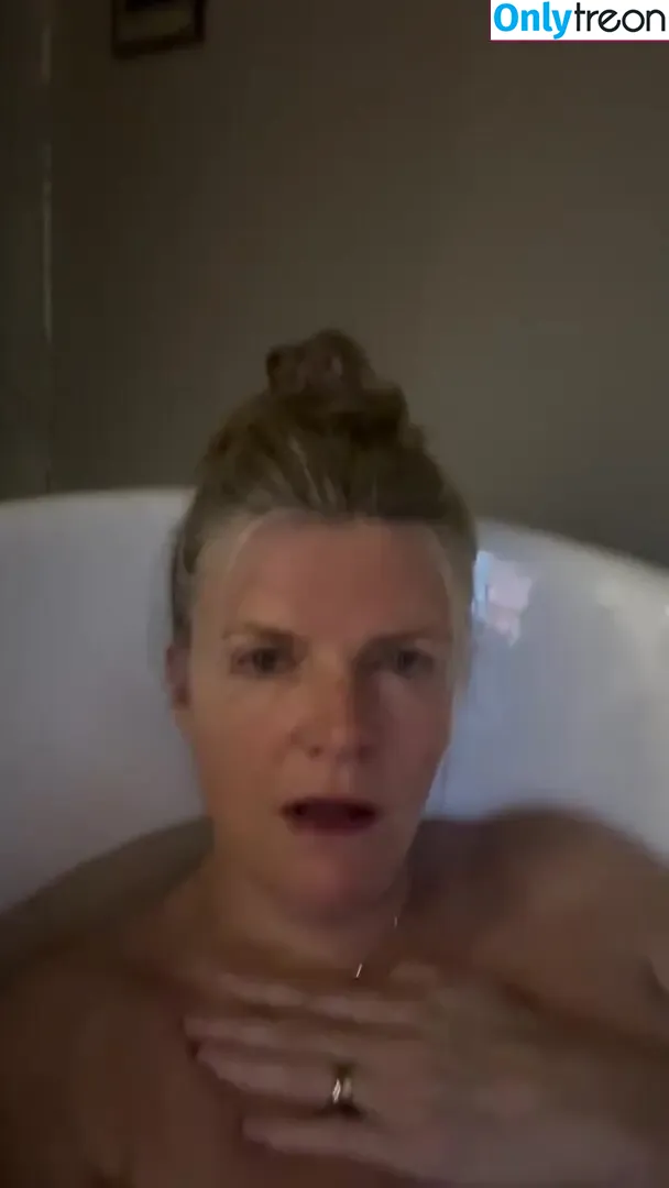Susannah Constantine nude photo #0008 (susannahconstantine)