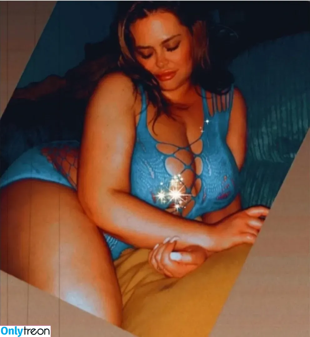 Susannah Elizabeth nude photo #0220 (hershikiss / sexysusie876 / susannah_elizabethx)