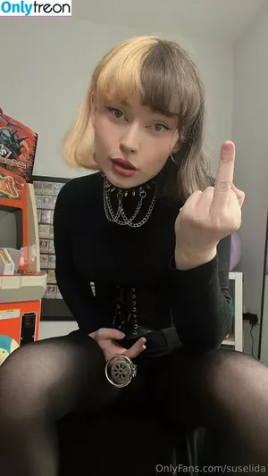 SusElida / itsellysaurus nude photo #0099