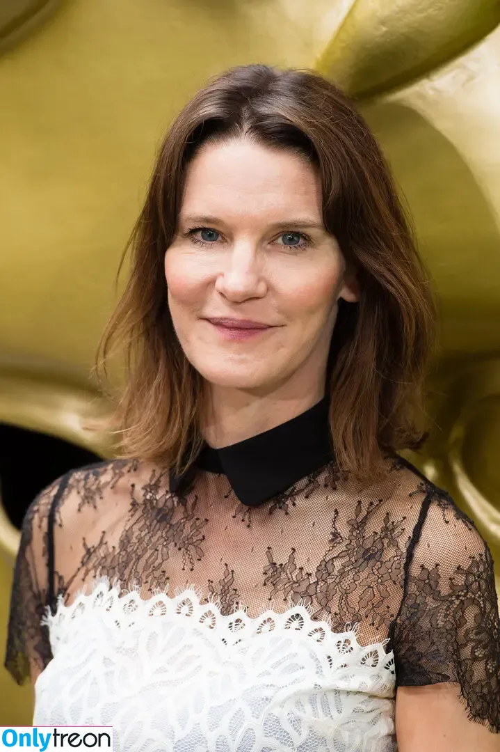 Susie Dent nude photo #0018 (susiedent)
