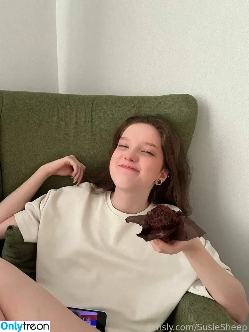 SusieSheep nude photo #0006 (susiethesheep)