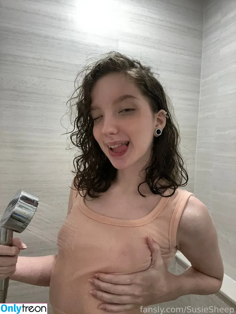 SusieSheep nude photo #0035 (susiethesheep)