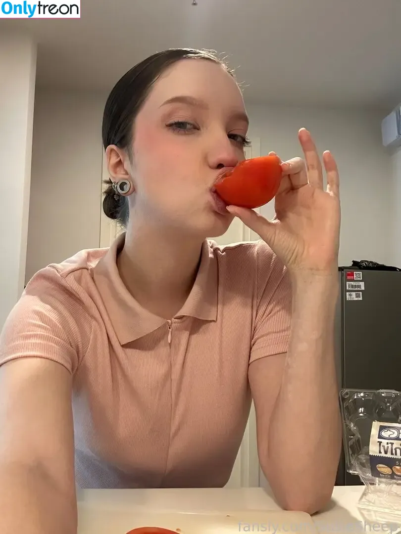 SusieSheep nude photo #0045 (susiethesheep)
