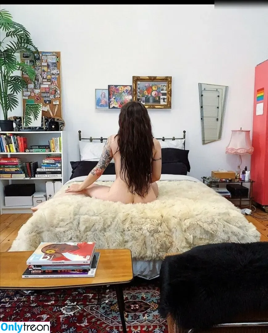 Suzie Grime nude photo #0044 (suziegrime)