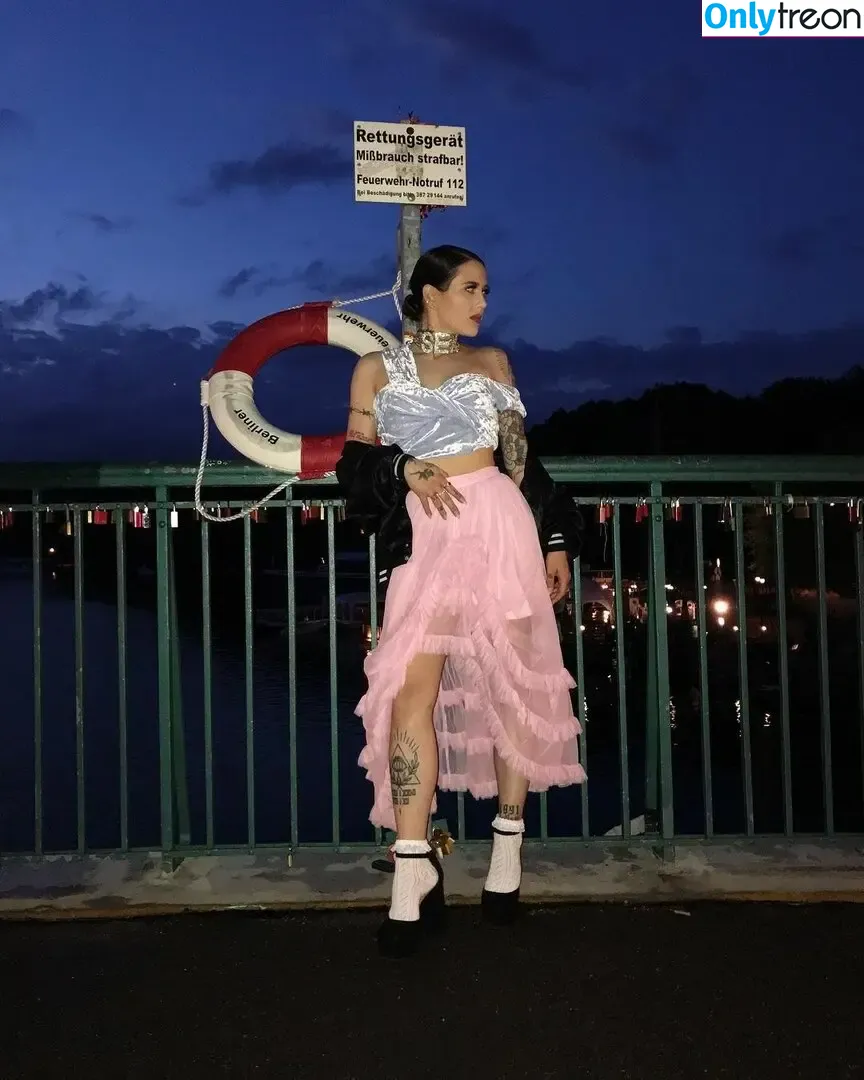 Suzie Grime голая photo #0089 (suziegrime)