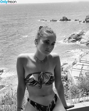 Suzie Marachet / suziemarachet nude photo #0012