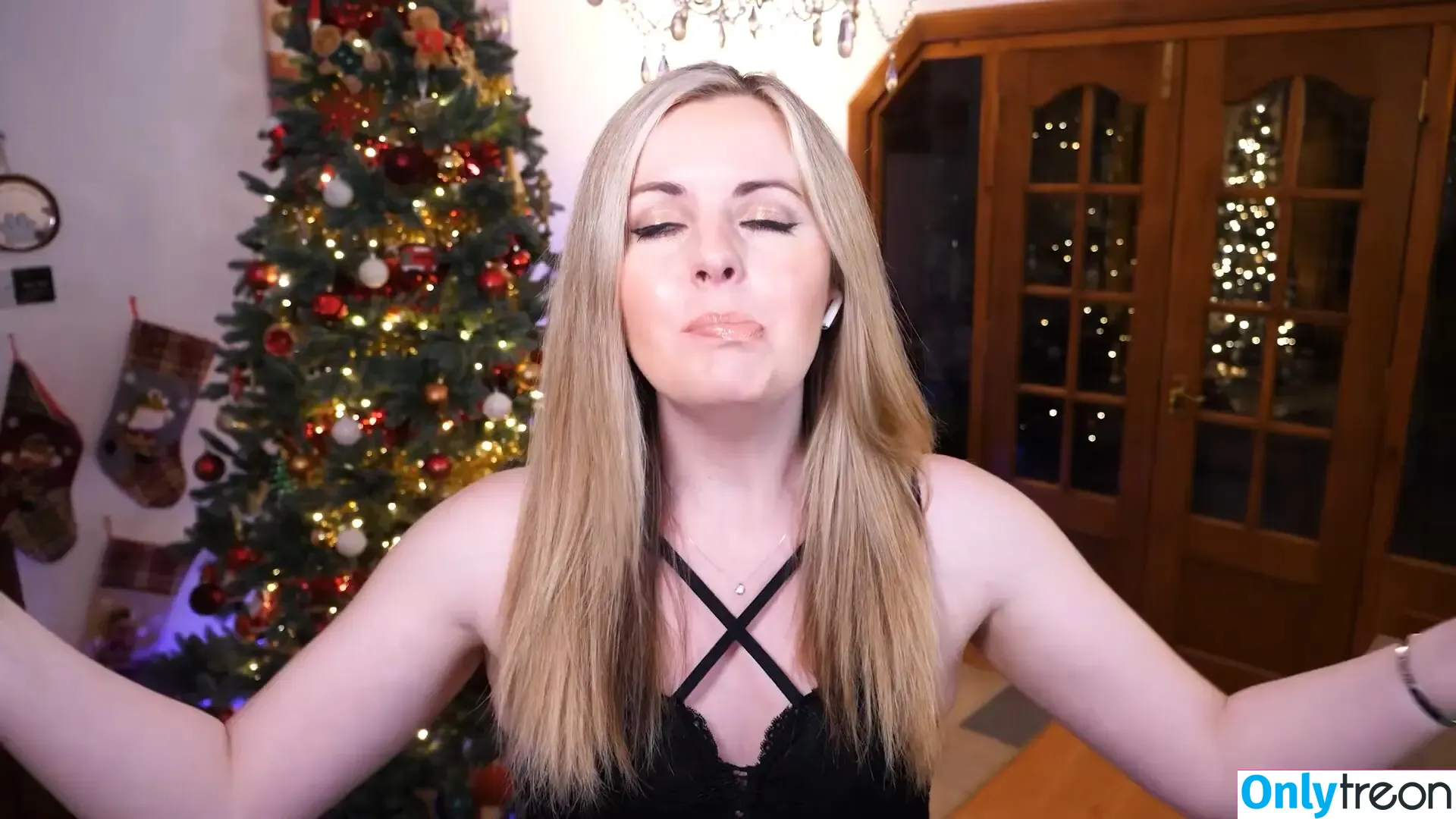 Suzy Lu голая photo #0230 (suzyluofficial)