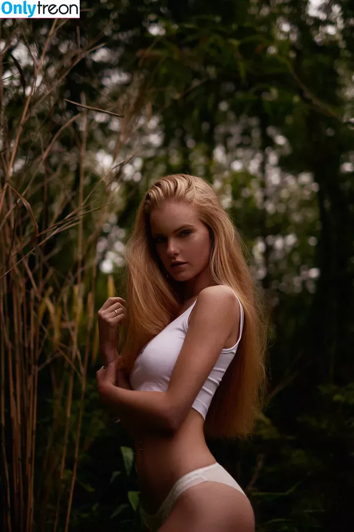 Svenja Van Den Bogaart nude photo #0087 (svennja)